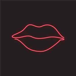 Fly Moon Royalty - Delicious Trouble mp3