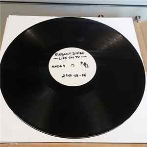 Elegant Divide - Life On TV mp3