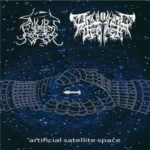 Saturn Form Essence / Drowning Deeper - Artificial Satellite Space mp3