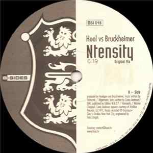 Hool vs. Bruckheimer feat. Corey Andrews - Ntensity mp3